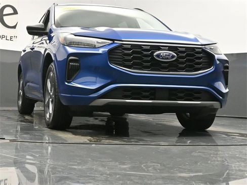 Used 2023 Ford Escape ST-Line w/ Tech Pack #1 image 3
