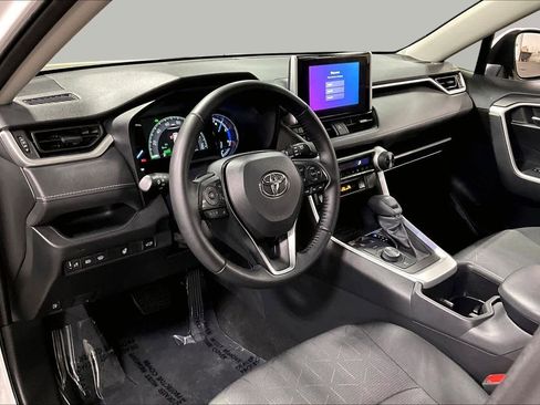 Used 2025 Toyota RAV4 XLE w/ Convenience Package AWD/4WD image 18