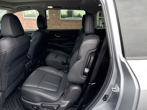 Used 2025 Subaru Ascent Bronze Edition image 15