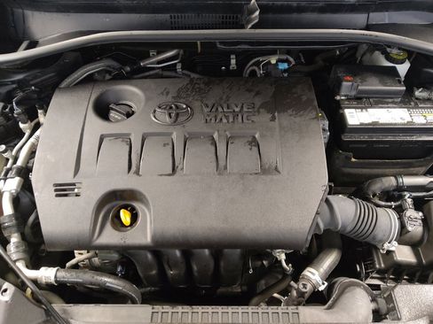 Used 2018 Toyota C-HR XLE image 30