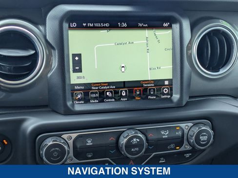 Used 2023 Jeep Gladiator Overland AWD/4WD image 32