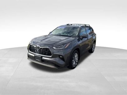 Used 2023 Toyota Highlander Platinum