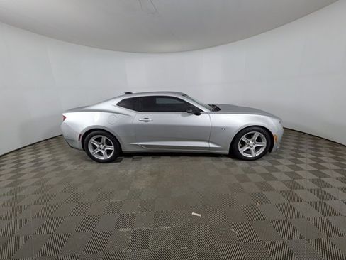 Used 2016 Chevrolet Camaro LT image 2