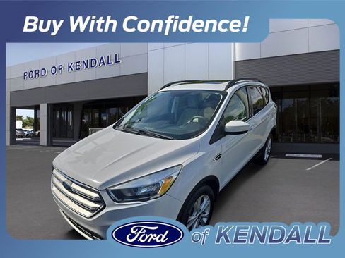 Used 2018 Ford Escape SE image 1