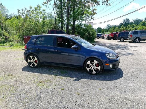 Used 2012 Volkswagen GTI 4-Door FWD image 2