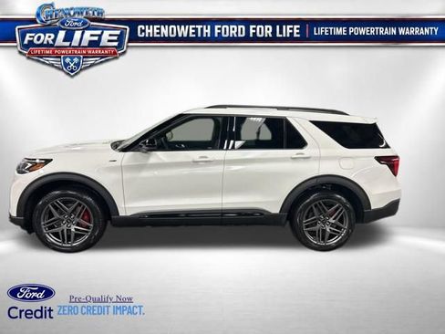 New 2026 Ford Explorer ST-Line w/ ST-Line Street Pack AWD/4WD image 2