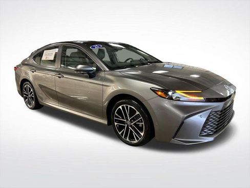 Certified 2025 Toyota Camry XLE w/ Premium Plus Package AWD/4WD image 7