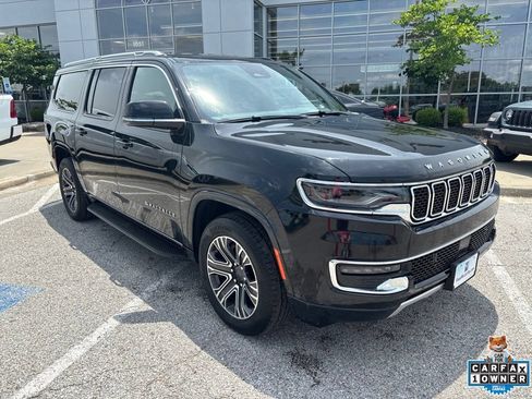 Used 2024 Jeep Wagoneer L Series II w/ Flexible Seating Group AWD/4WD image 6