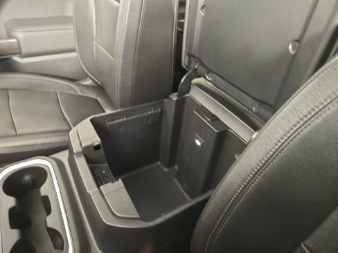 Used 2019 Chevrolet Silverado 1500 LTZ w/ LTZ Premium Package AWD/4WD image 29