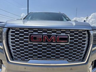 Used 2024 GMC Yukon Denali RWD video 3
