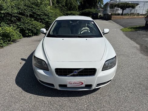 Used 2009 Volvo C70 T5 FWD image 3