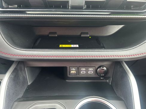 Used 2023 Toyota Highlander XSE AWD/4WD image 40