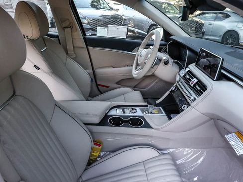 New 2026 Genesis G70 2.5T Prestige image 19