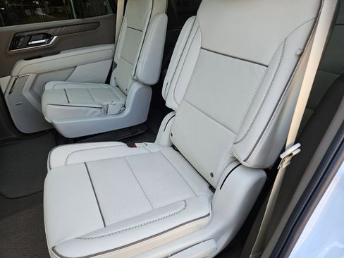 New 2026 GMC Yukon Denali w/ Denali Reserve Package AWD/4WD image 29