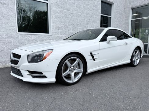 Used 2015 Mercedes-Benz SL 550 image 4