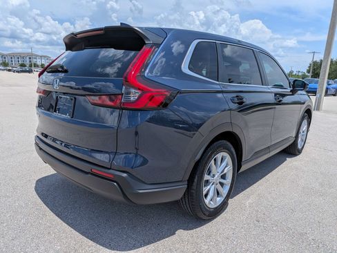 Used 2023 Honda CR-V EX image 5