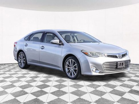 Used 2014 Toyota Avalon Limited image 8