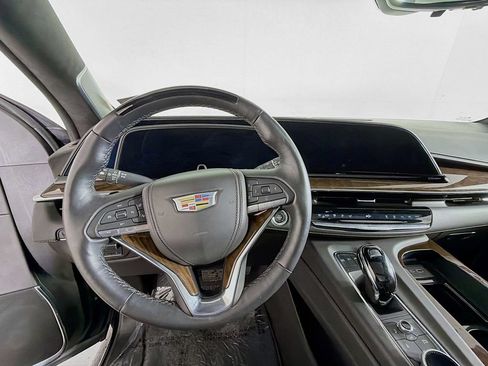 Certified 2024 Cadillac Escalade ESV Premium Luxury Platinum AWD/4WD image 13