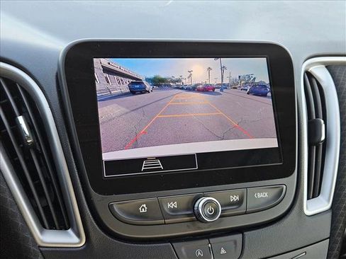 Used 2023 Chevrolet Malibu LT image 13