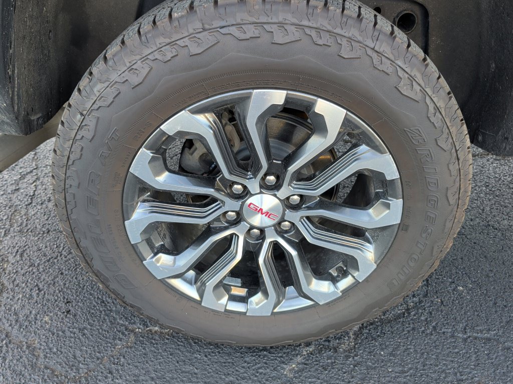 Used 2023 GMC Canyon Denali AWD/4WD image 9