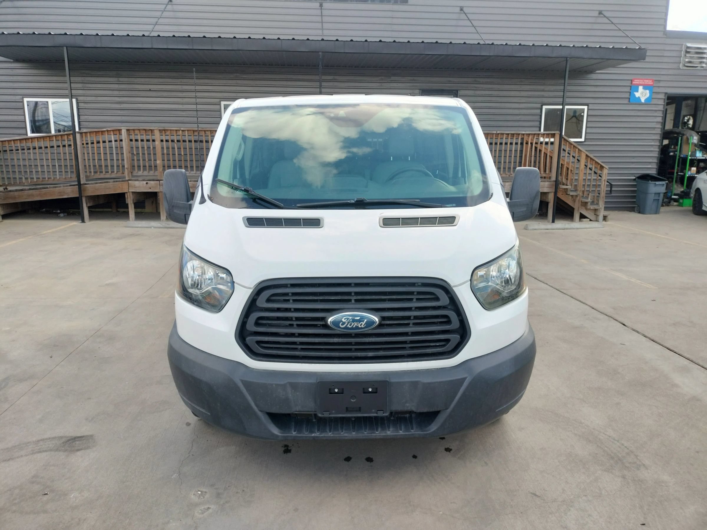 Used 2018 Ford Transit 350 XL RWD image 17