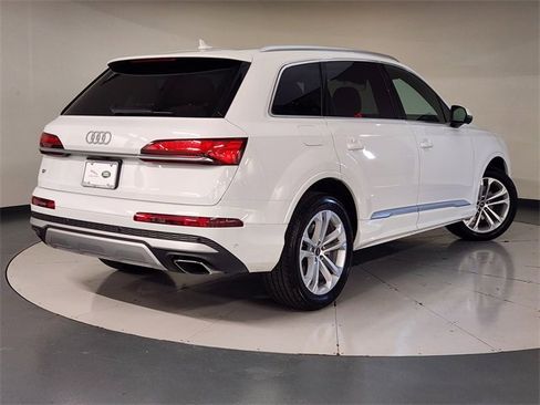 Used 2025 Audi Q7 3.0T Premium Plus image 2