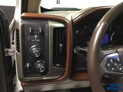 Used 2017 Chevrolet Silverado 1500 High Country image 28