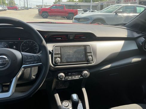 Used 2020 Nissan Kicks SV FWD image 15
