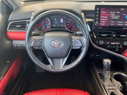 Used 2022 Toyota Camry XSE FWD image 17
