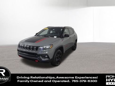 Used 2023 Jeep Compass Trailhawk image 4