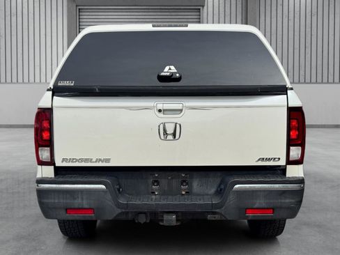 Used 2017 Honda Ridgeline RTL-T image 10
