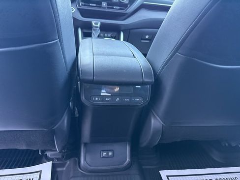 Used 2021 Toyota Highlander XSE image 25