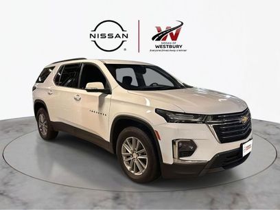 Used 2023 Chevrolet Traverse LT