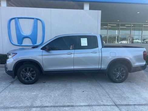 Used 2024 Honda Ridgeline Sport image 5