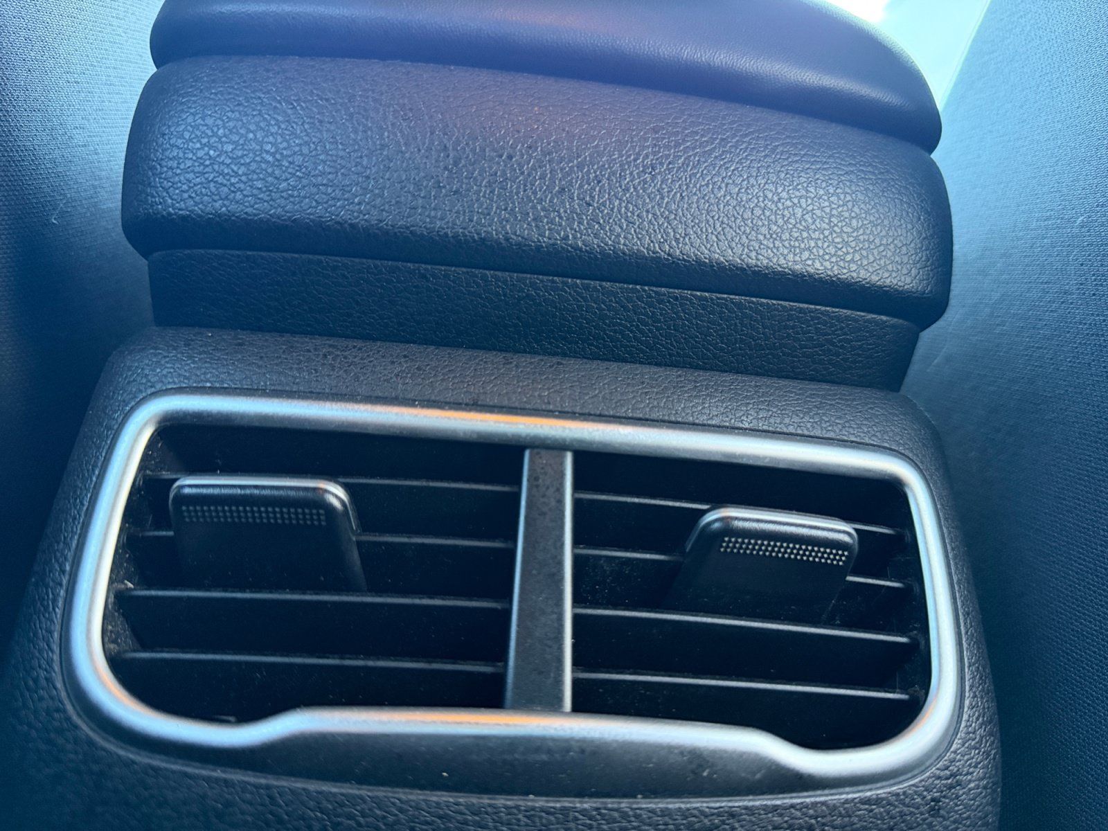 Certified 2023 Hyundai Santa Fe SE FWD image 30