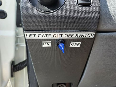 Used 2011 Ford F750 2WD Regular Cab Super Duty image 40