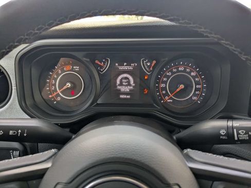 Used 2026 Jeep Wrangler Sport AWD/4WD image 22