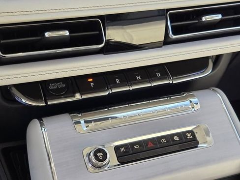 Used 2025 Lincoln Aviator Reserve w/ Illumination Package AWD/4WD image 26