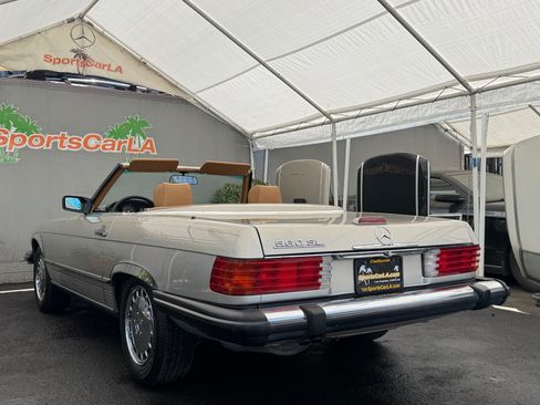 Used 1988 Mercedes-Benz 560 SL image 6