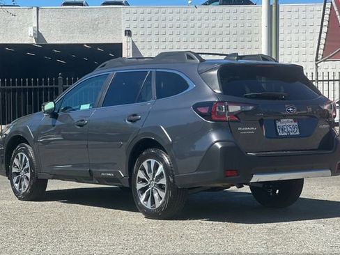 Used 2025 Subaru Outback Limited AWD/4WD image 6