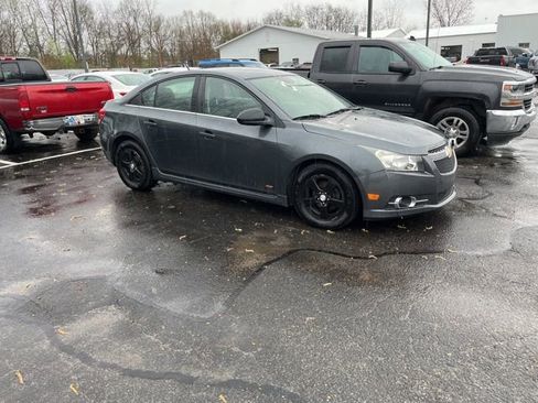 Used 2013 Chevrolet Cruze LT w/ RS Package image 2
