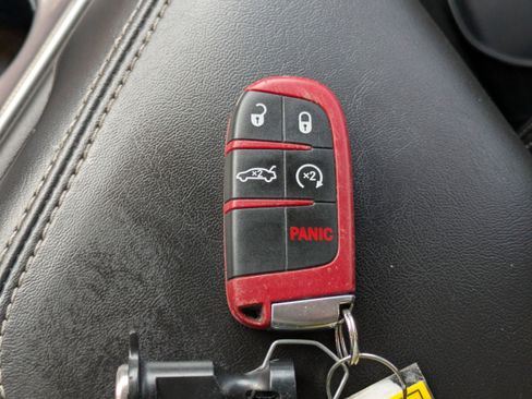 Used 2019 Dodge Challenger SRT Hellcat image 26