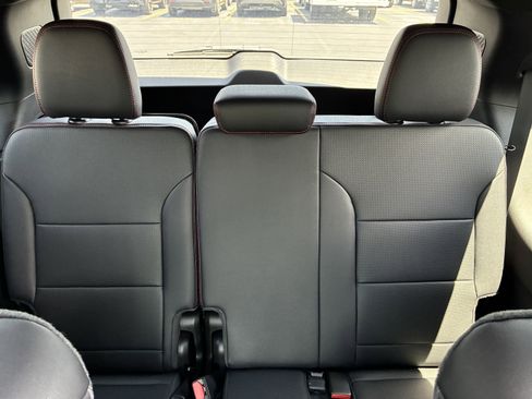 New 2026 Chevrolet Traverse RS w/ LPO, Floor Liner Package FWD image 19