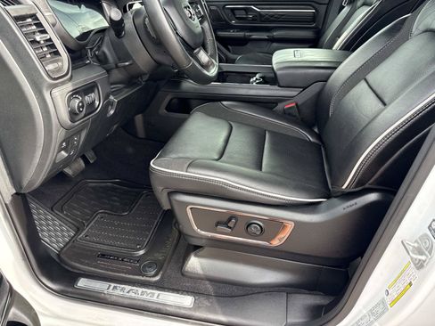 Used 2025 RAM 1500 Limited AWD/4WD image 18