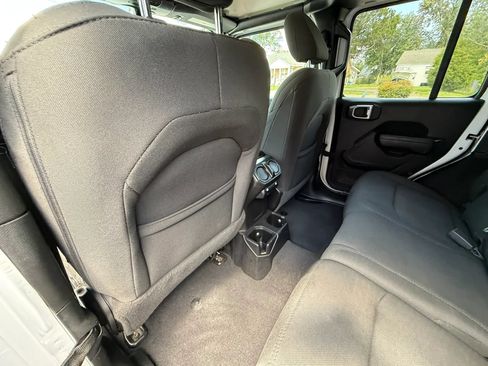 Used 2021 Jeep Wrangler Unlimited Sport AWD/4WD image 16