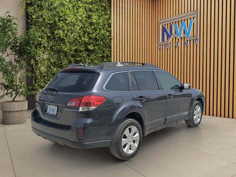 Used 2011 Subaru Outback 2.5i Premium AWD/4WD image 21
