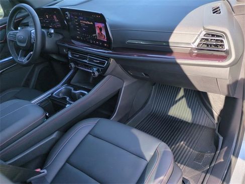 Certified 2025 Chevrolet Traverse Z71 w/ Driver Confidence Package image 29