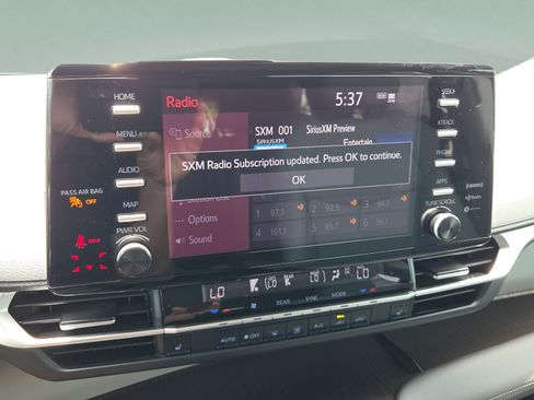 Certified 2021 Toyota Sienna XLE FWD image 19