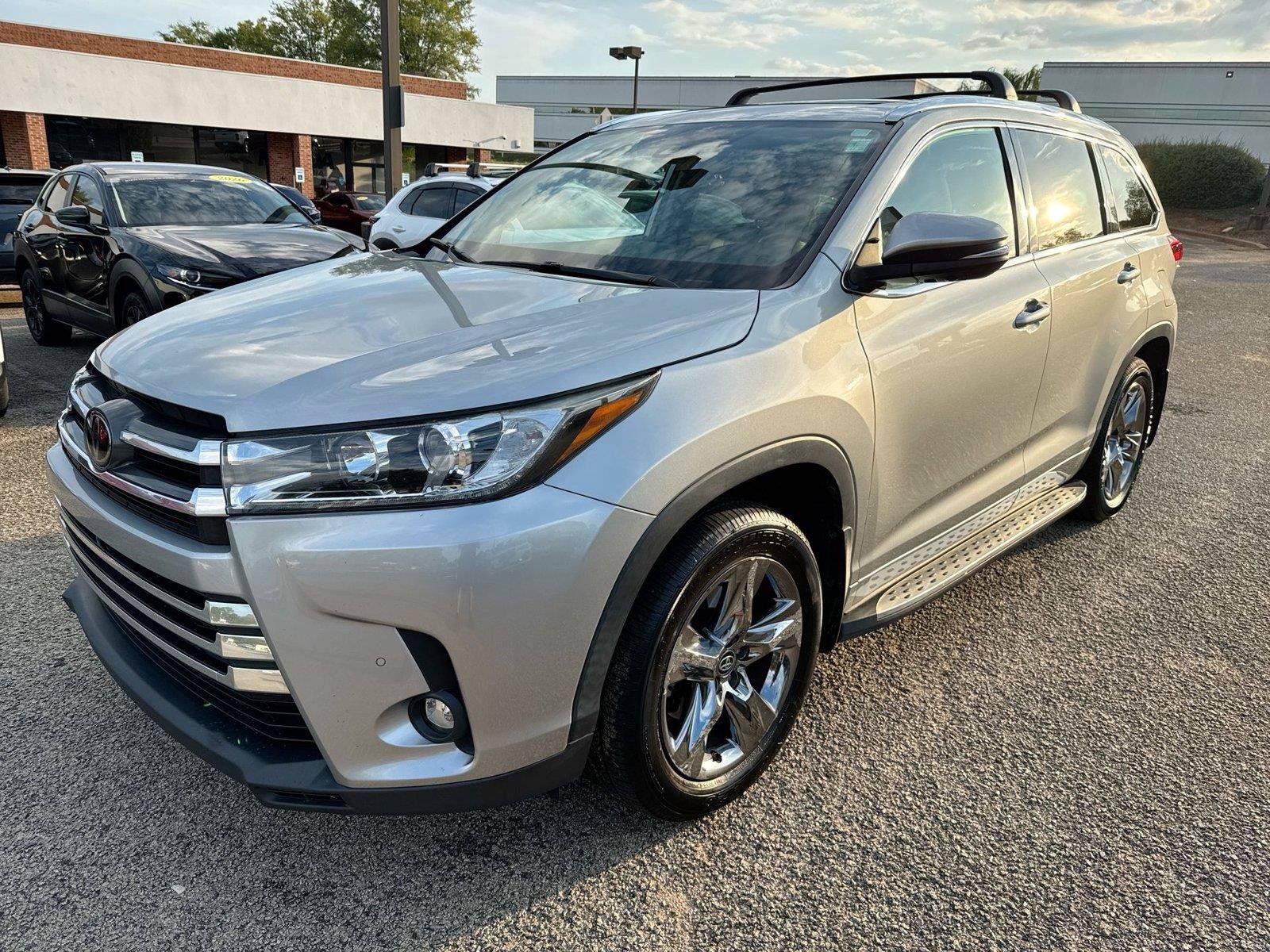 Used 2019 Toyota Highlander Limited Platinum FWD image 23