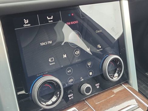 Used 2020 Land Rover Range Rover HSE image 33